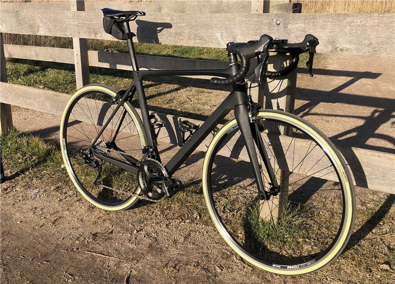 Bicicletta completa costruita con telaio in carbonio da strada LCR007-V
